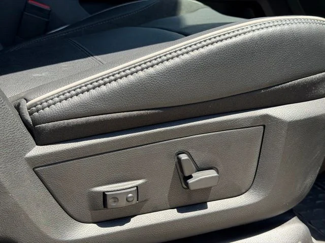 2025 RAM 3500 Laramie - Photo 10