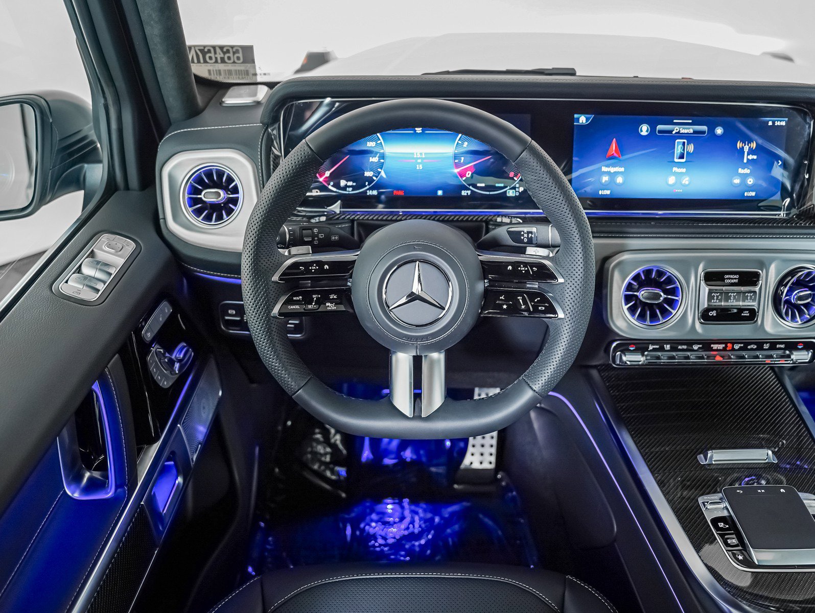 New 2026 MANUFAKTUR Moonlight White Magno Mercedes-Benz G 550 image 11