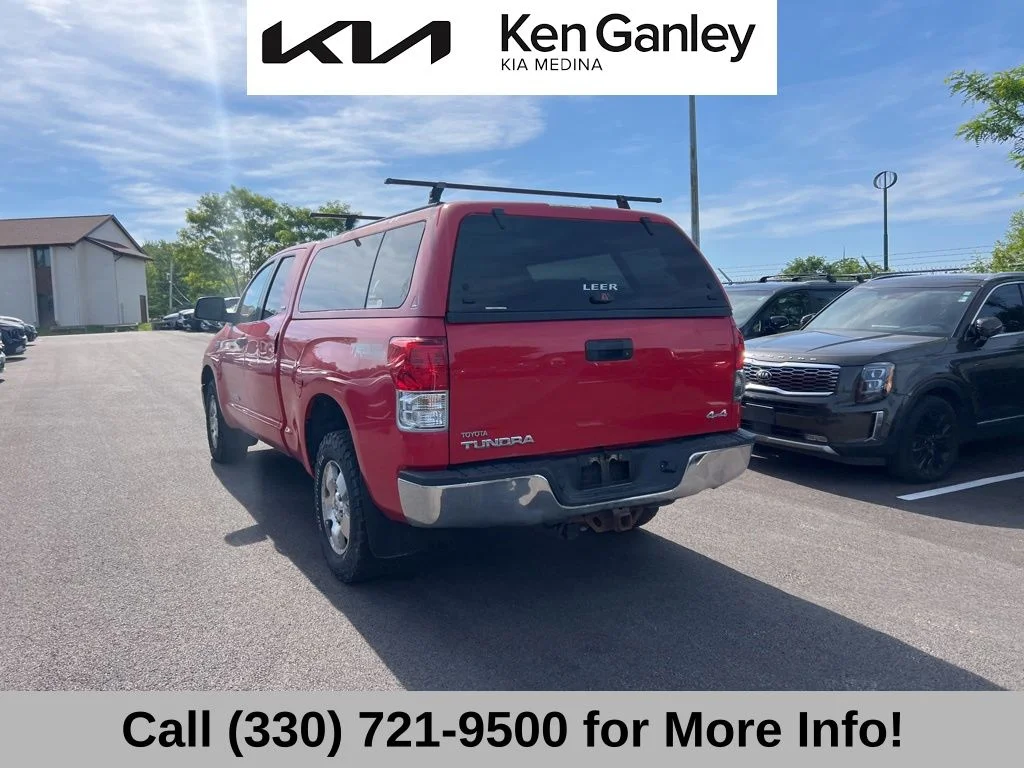 Used 2007 Red Toyota SR5 image 7