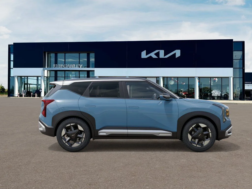 New 2027 Frost Blue / Black Roof Kia S image 7