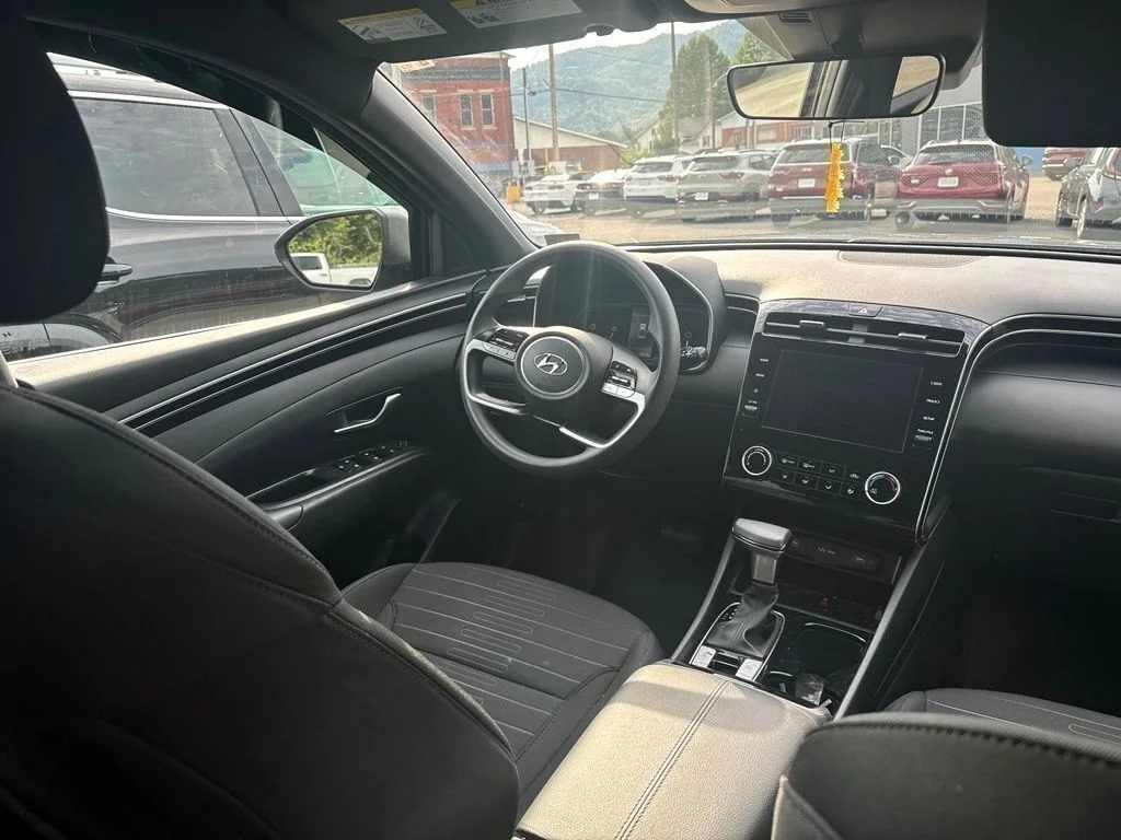 Used 2024 Gray Hyundai SE image 21