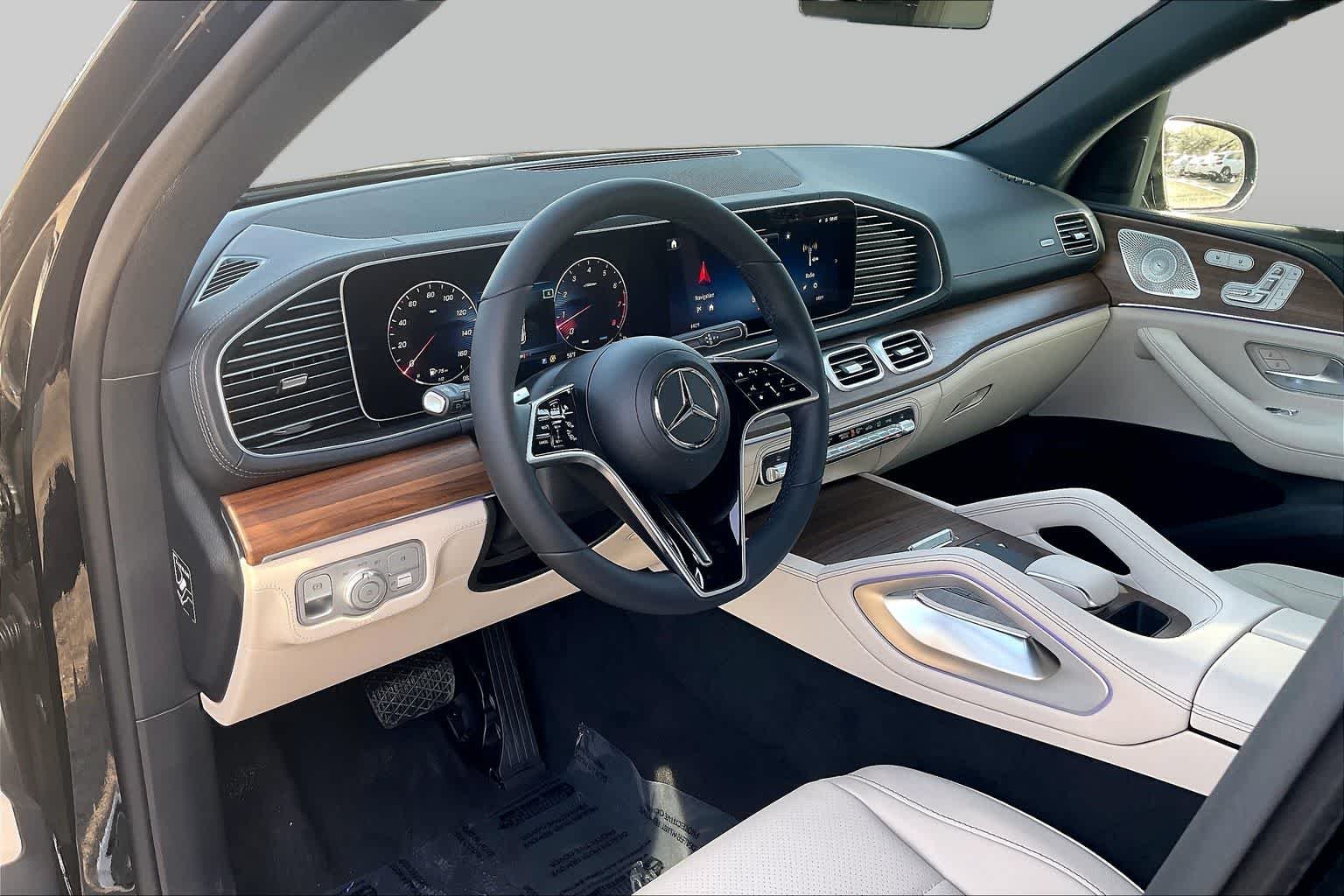 New 2026 Polar White Mercedes-Benz GLE 350 image 9