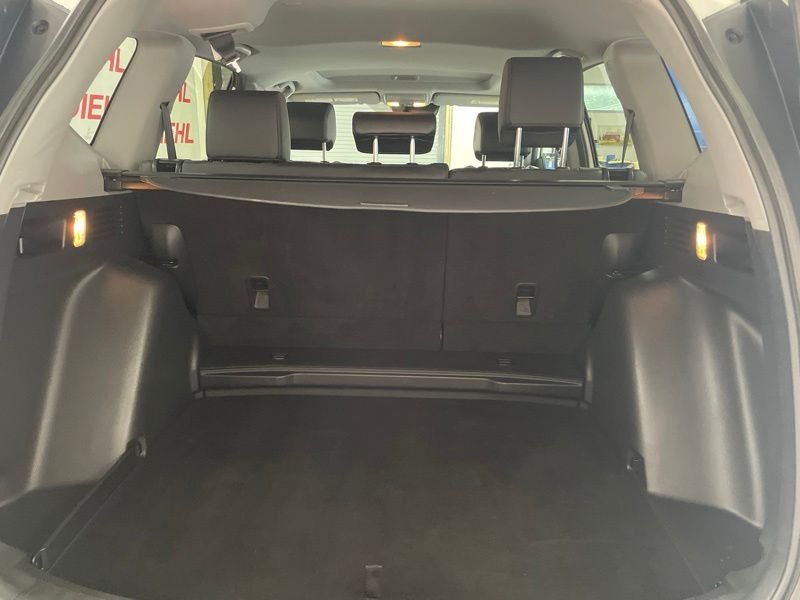 Used 2021 White Honda EX-L image 8