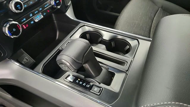 New 2026 Oxford White Ford XLT image 39