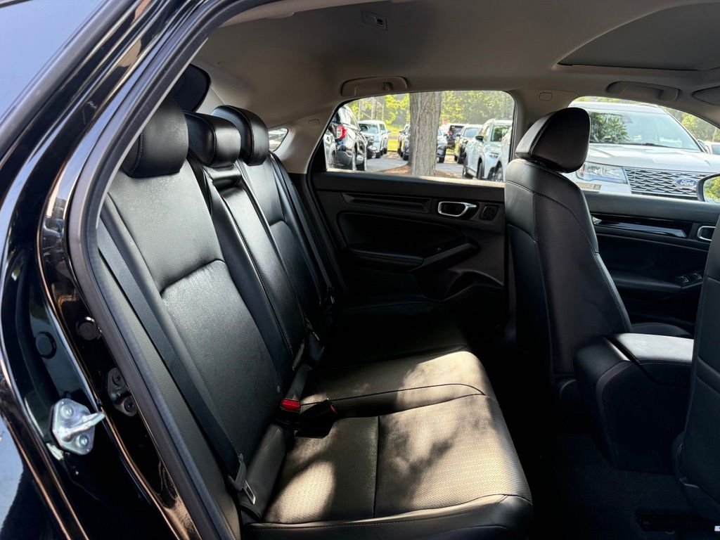 Used 2024 Crystal Black Pearl Honda EX-L image 29
