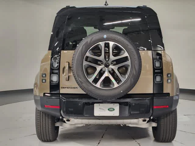 New 2026 Gondwana Stone Metallic Land Rover S image 18