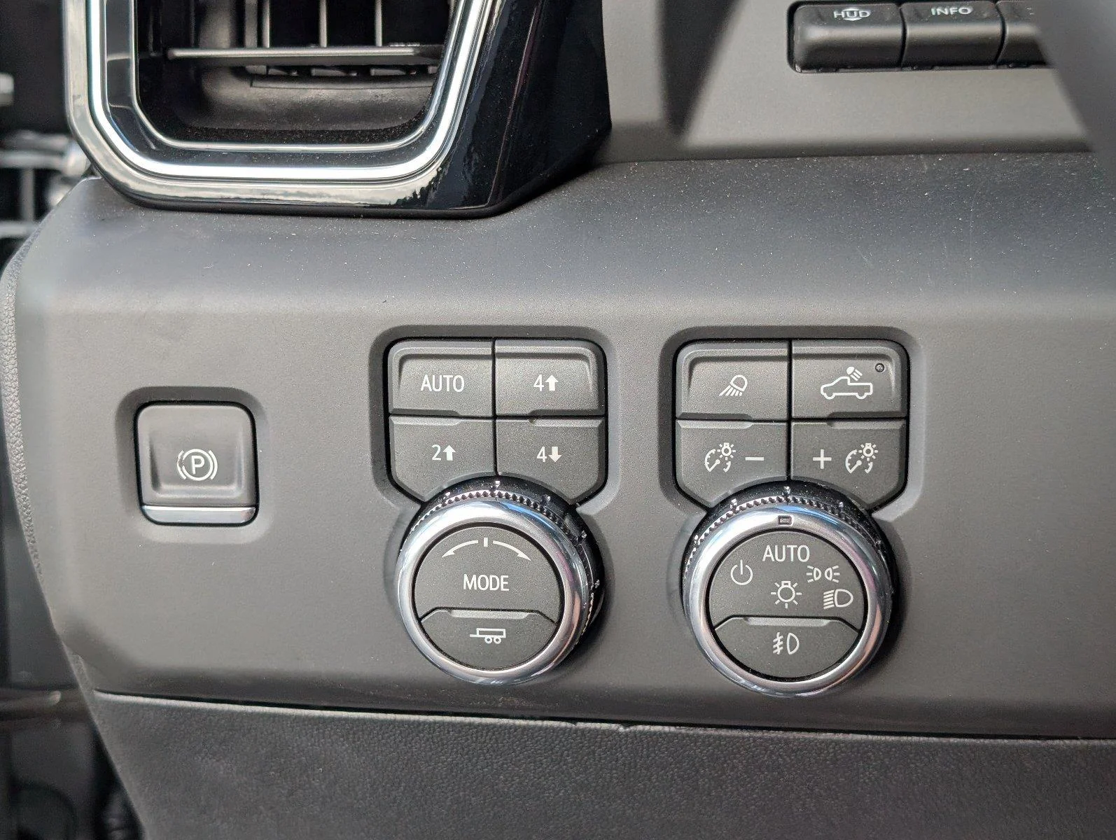 New 2026 Sterling Metallic GMC Denali Ultimate image 29