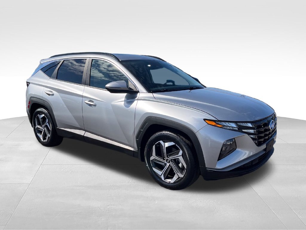 Used 2023 Silver Hyundai SEL image 7