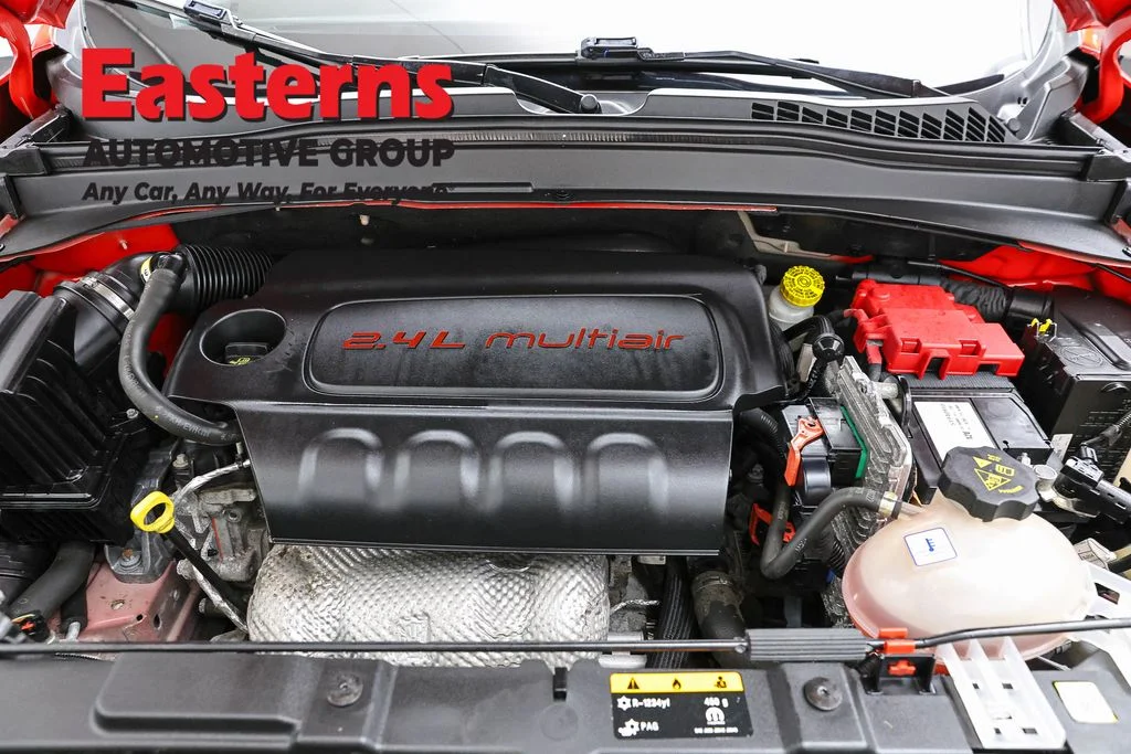 Used 2021 Red Jeep Latitude image 7