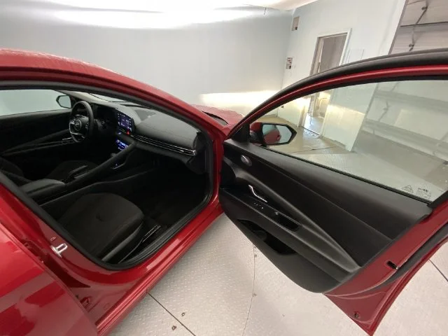 Used 2023 Red Hyundai SEL image 23