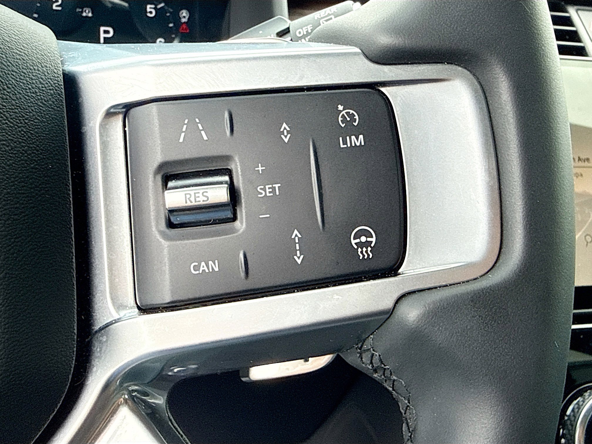 Certified Used 2025 Silver Land Rover Dynamic SE image 40