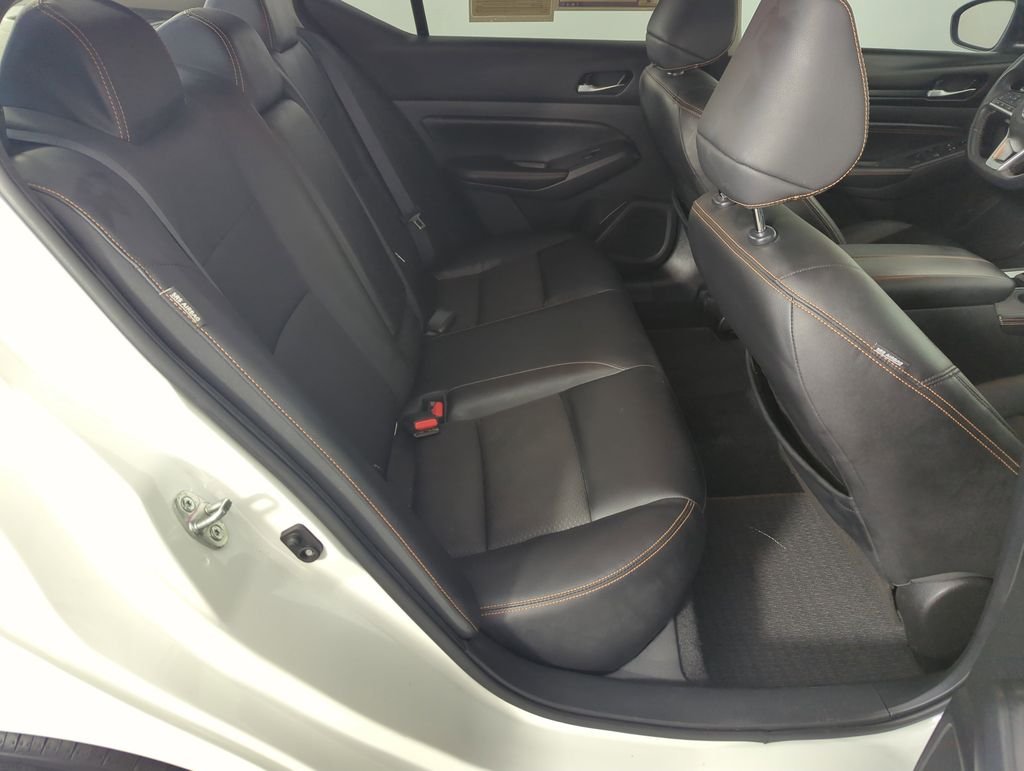 Used 2021 White Nissan 2.5 SR image 33