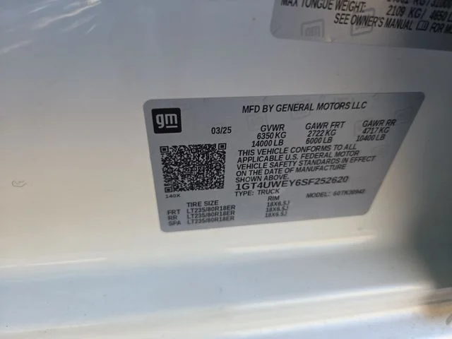 Used 2025 White GMC Denali image 31