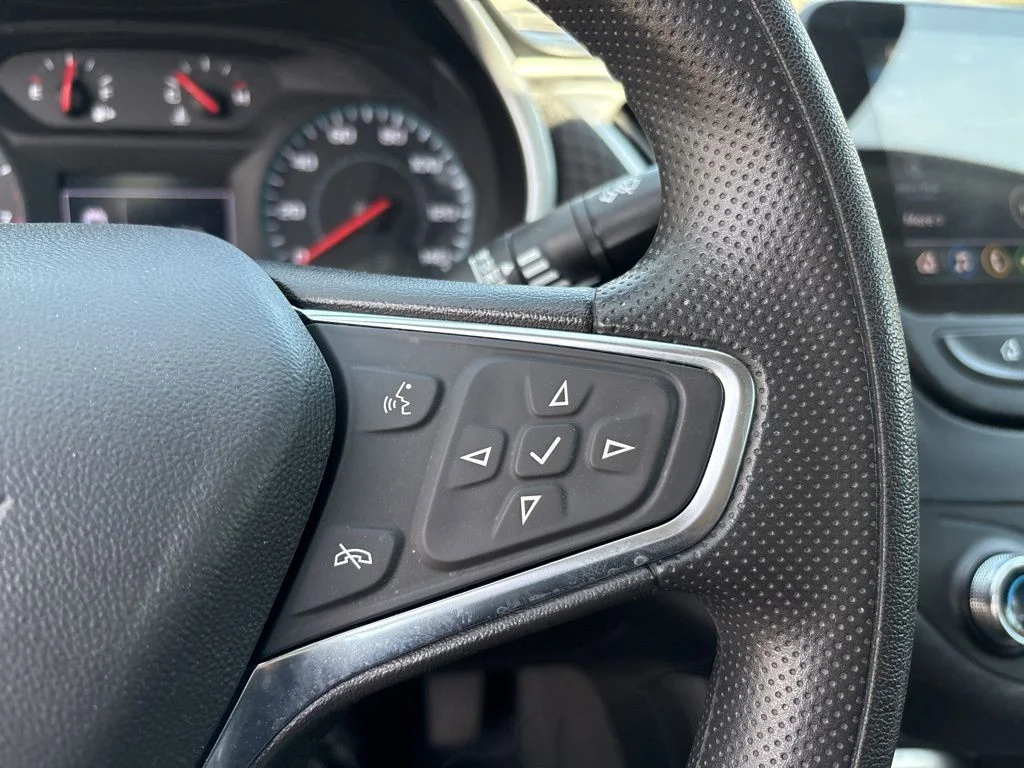 Used 2024 White Chevrolet LT image 23