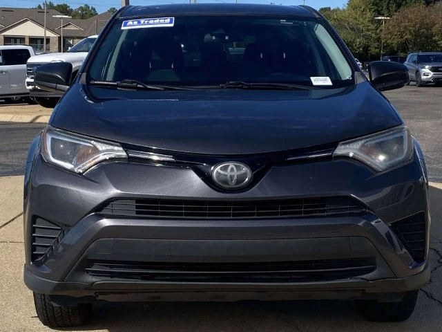 Used 2018 Gray Toyota LE image 7