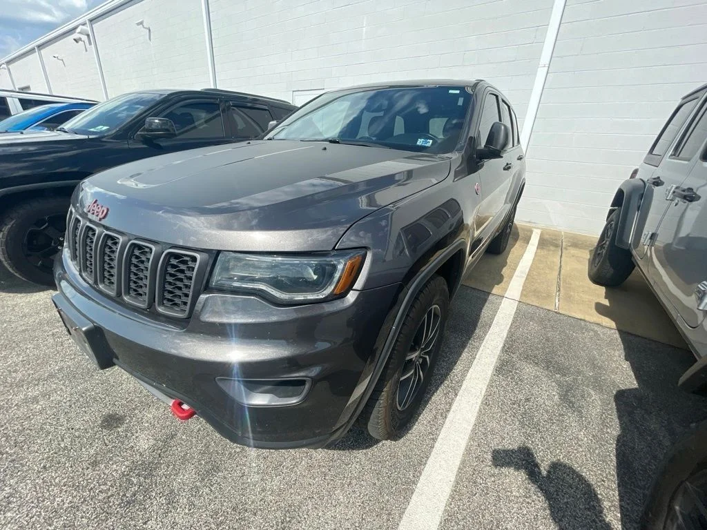 Used 2021 Gray Jeep Trailhawk image 16