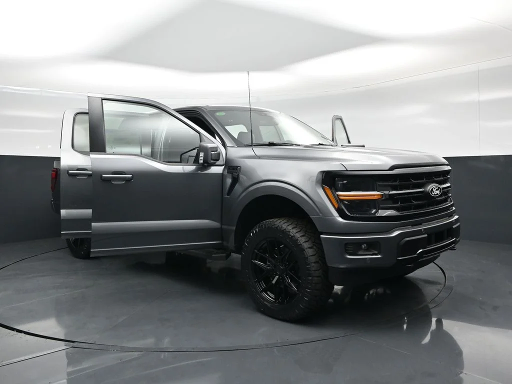 New 2026 Carbonized Gray Metallic Ford XLT image 29