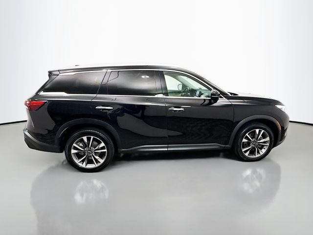 Used 2023 Mineral INFINITI LUXE image 8