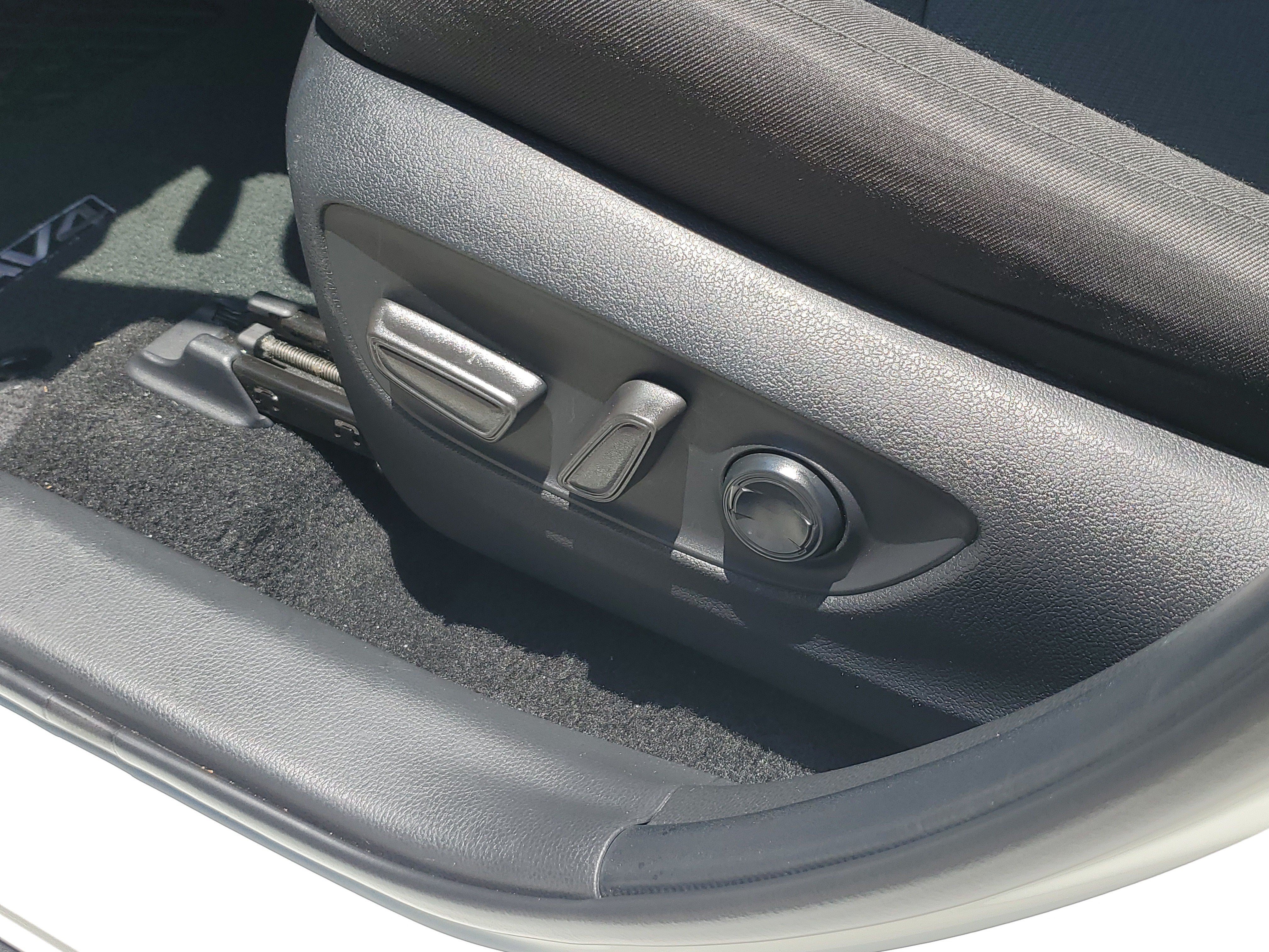 Used 2024 Ice Toyota XLE image 21