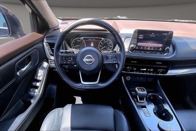 Used 2023 Black Nissan SV image 5