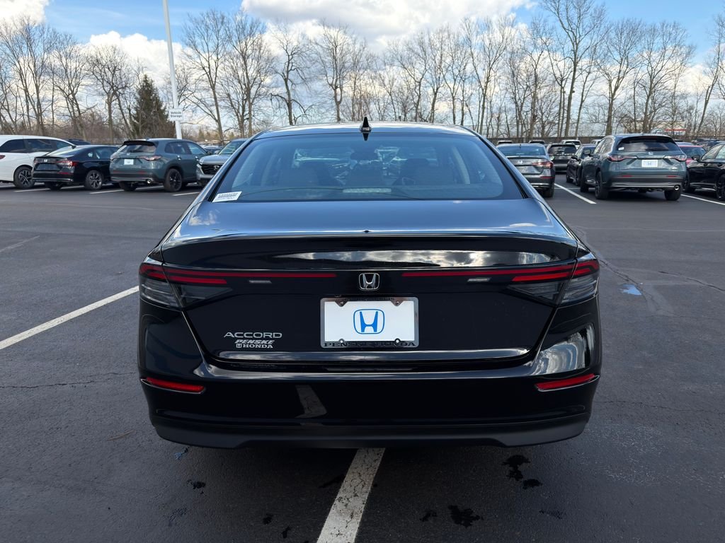 New 2026 Crystal Black Pearl Honda SE image 4