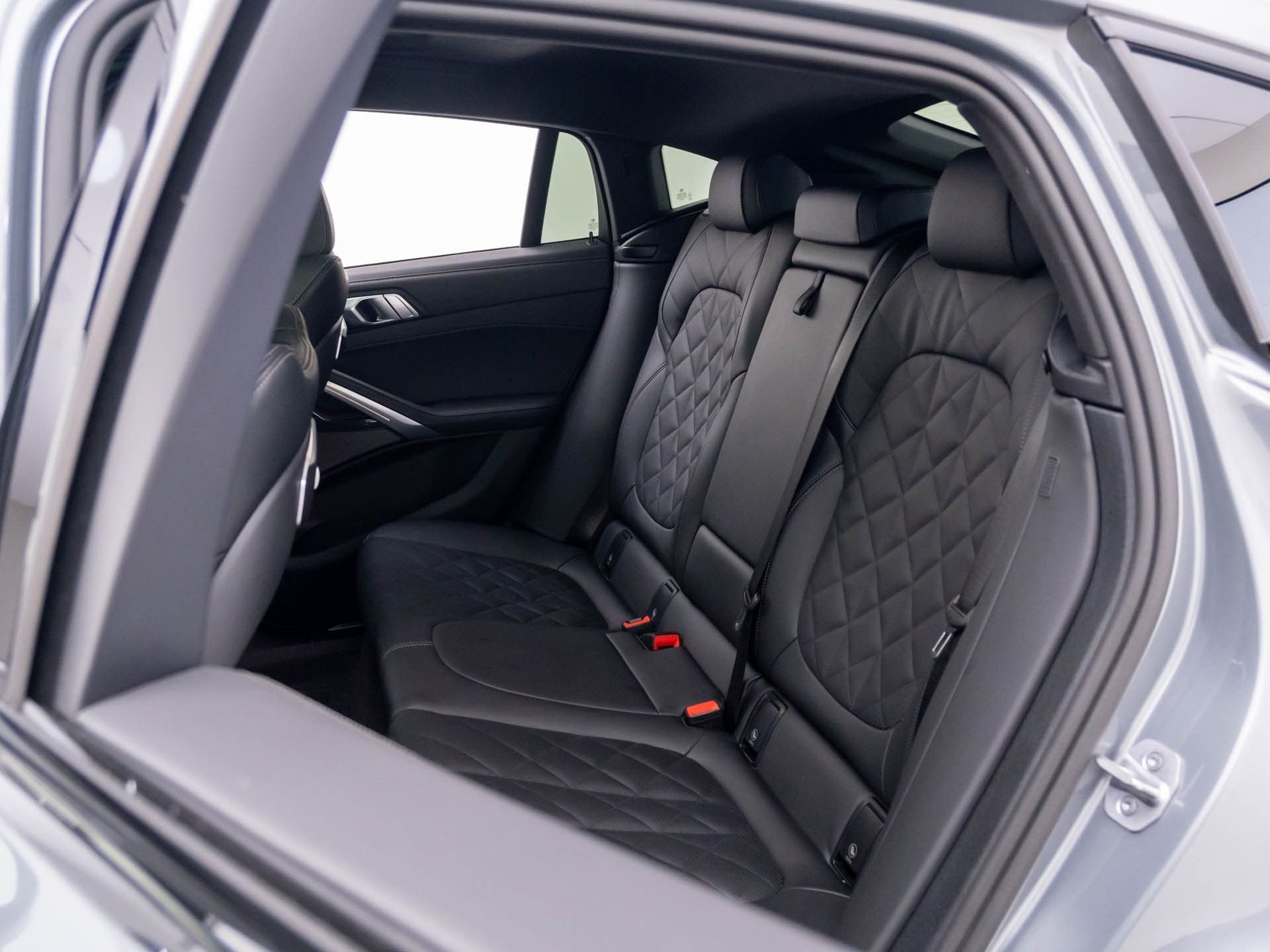 Certified Used 2026 Skyscraper Grey Metallic BMW xDrive40i image 18