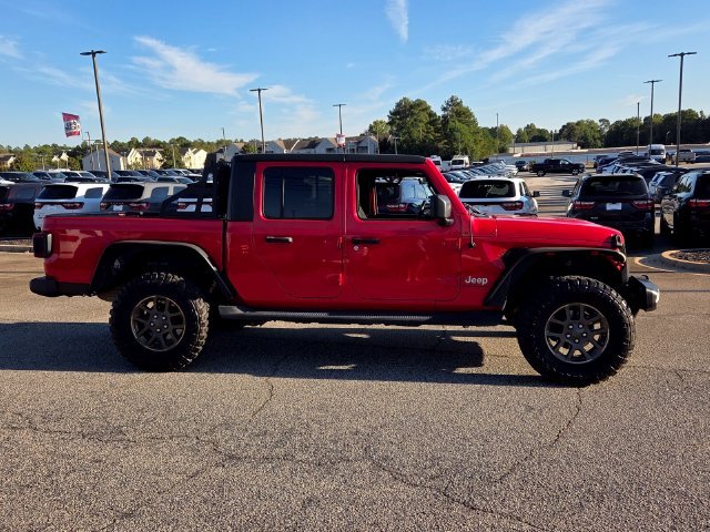 Used 2020 Red Jeep Overland image 11