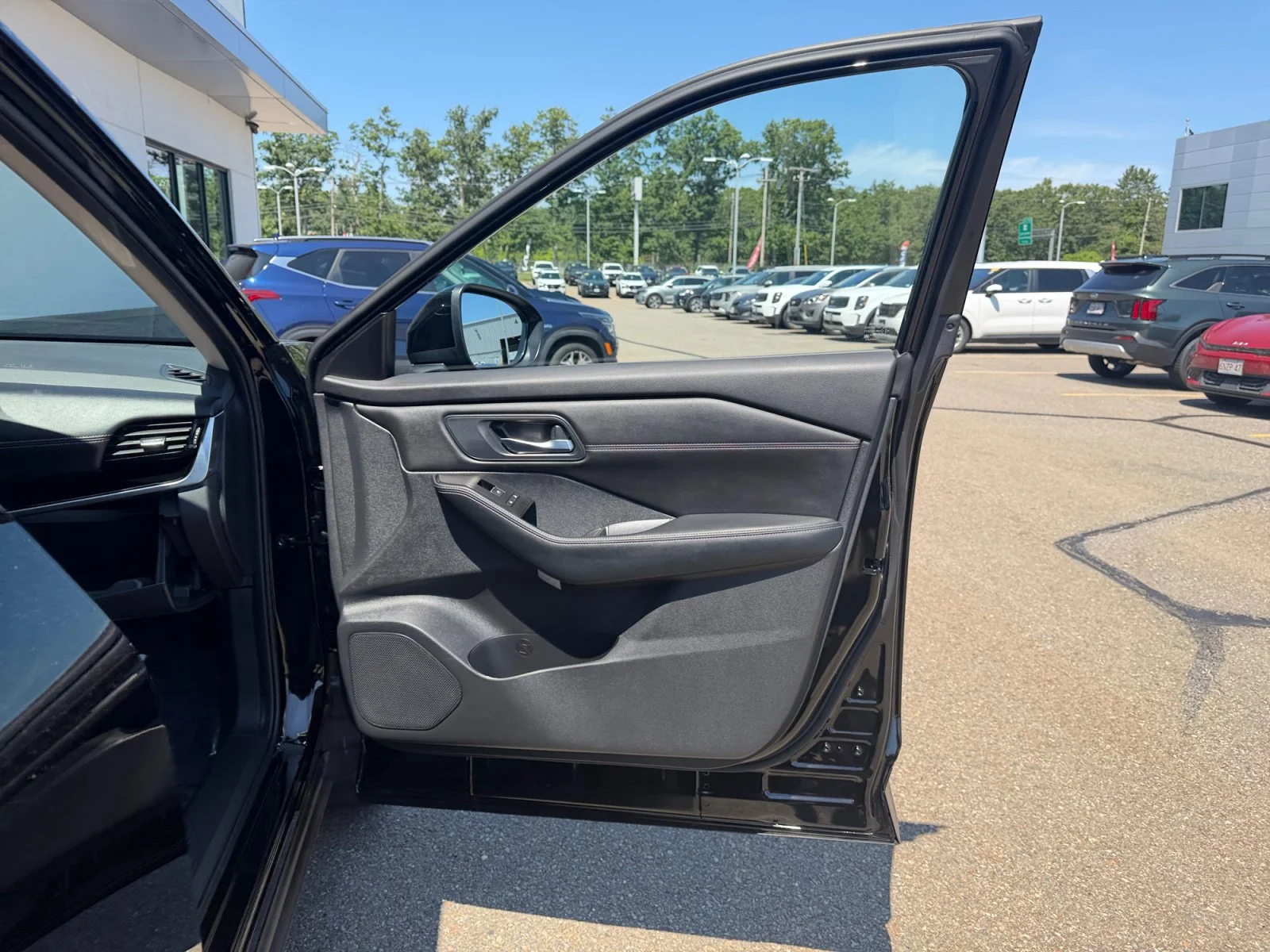 Certified Used 2025 Super Black Nissan SL image 33