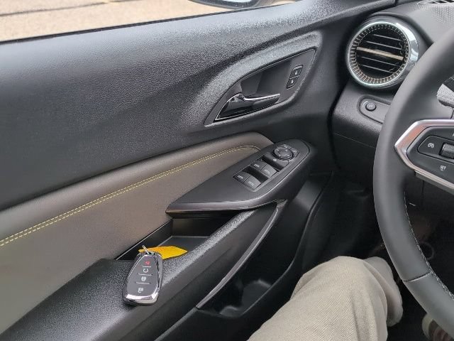 2026 Chevrolet Trax Activ - Photo 12