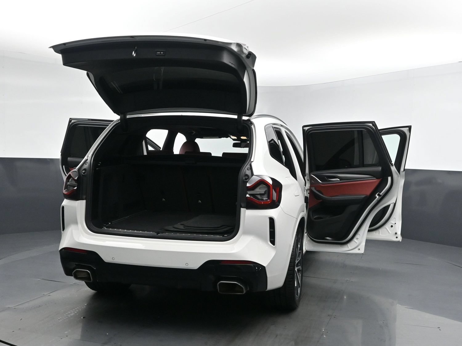 Used 2022 Alpine White BMW xDrive30i image 27