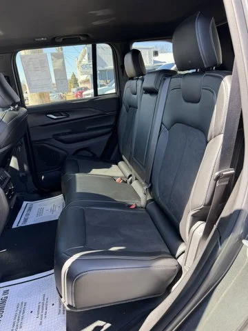 Used 2025 Baltic Gray Metallic Clearcoat Jeep Altitude X image 17