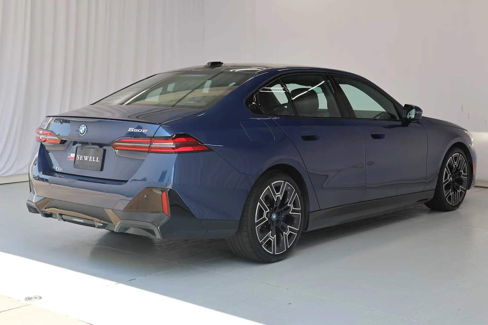 Certified Used 2025 Phytonic Blue Metallic BMW 550e xDrive image 10