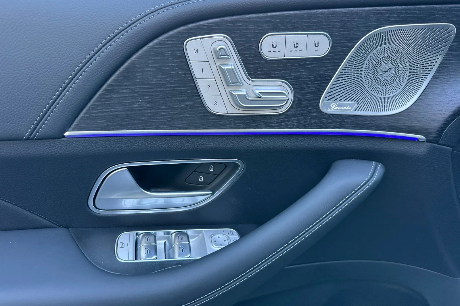 New 2026 Obsidian Black Metallic Mercedes-Benz GLE 53 AMG® image 9