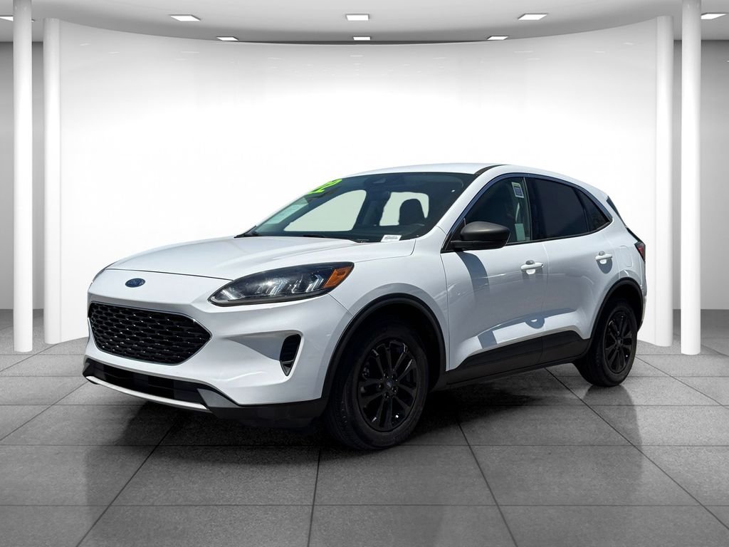 Used 2022 Ford Escape SE with VIN 1FMCU0G61NUB51470 for sale in Moreno Valley, CA