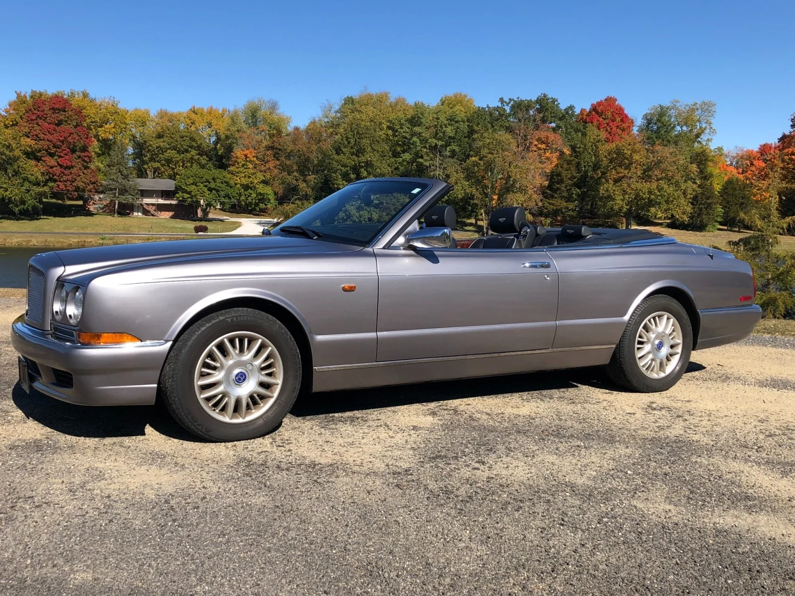 Used 2002 Silver Bentley  image 20