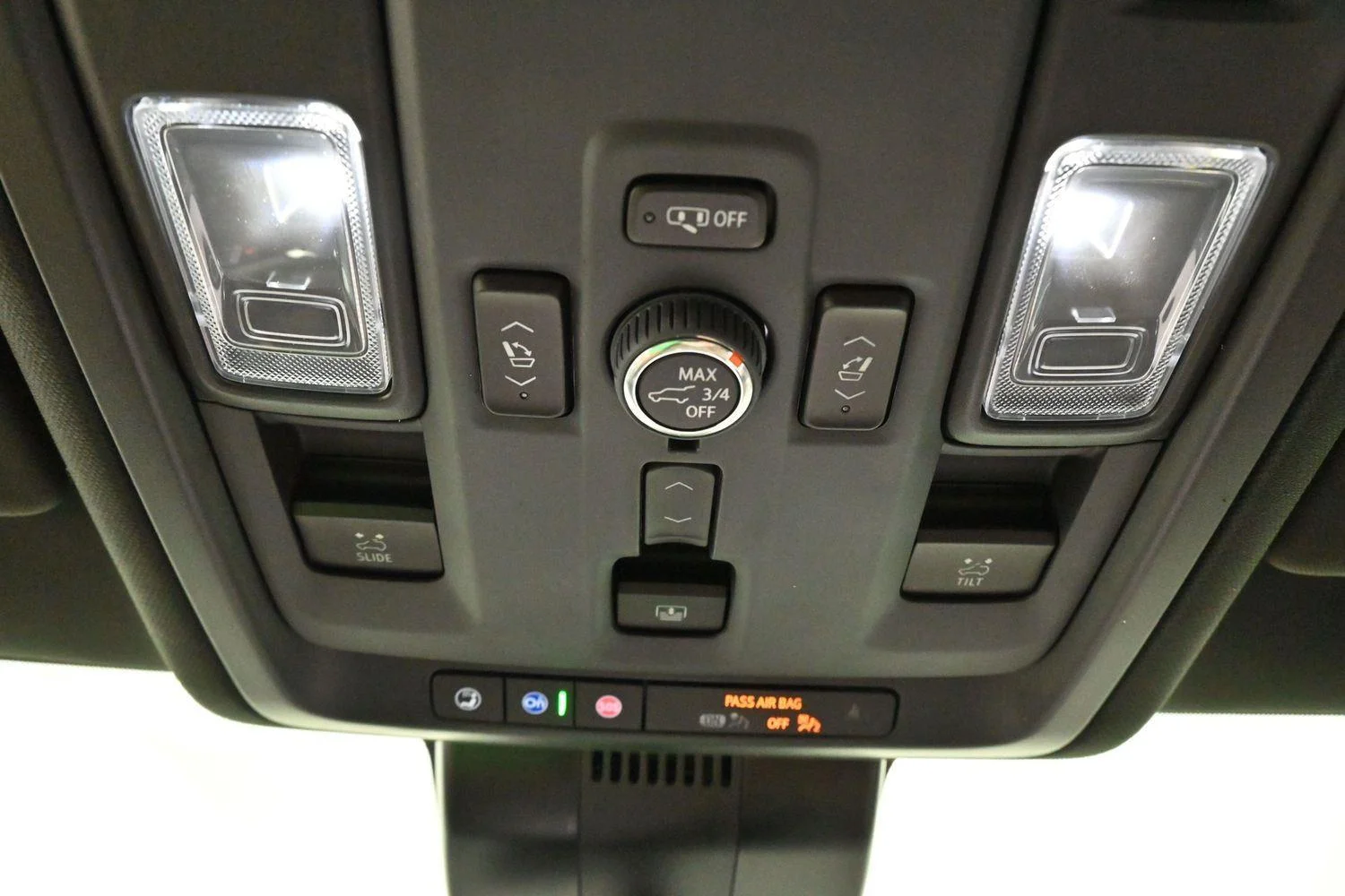 Used 2025 Volcanic Red Tintcoat GMC Denali Ultimate image 32
