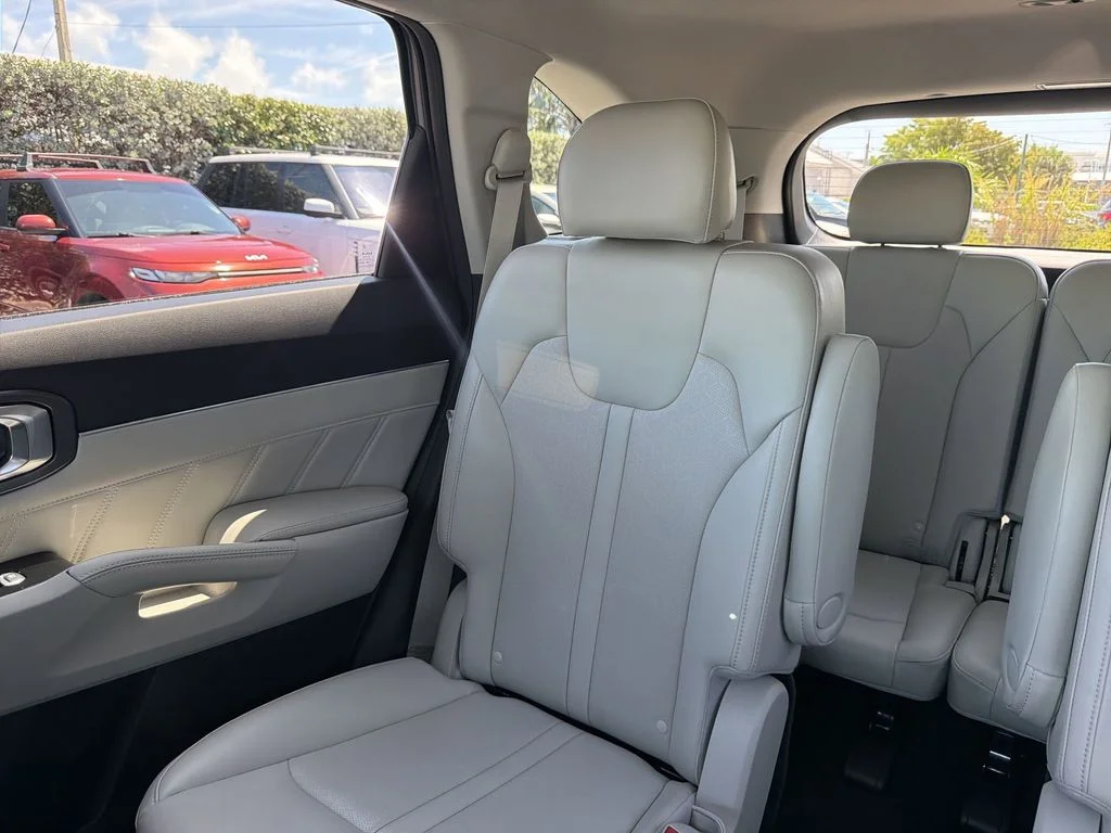 Used 2023 Silver Kia SX image 12