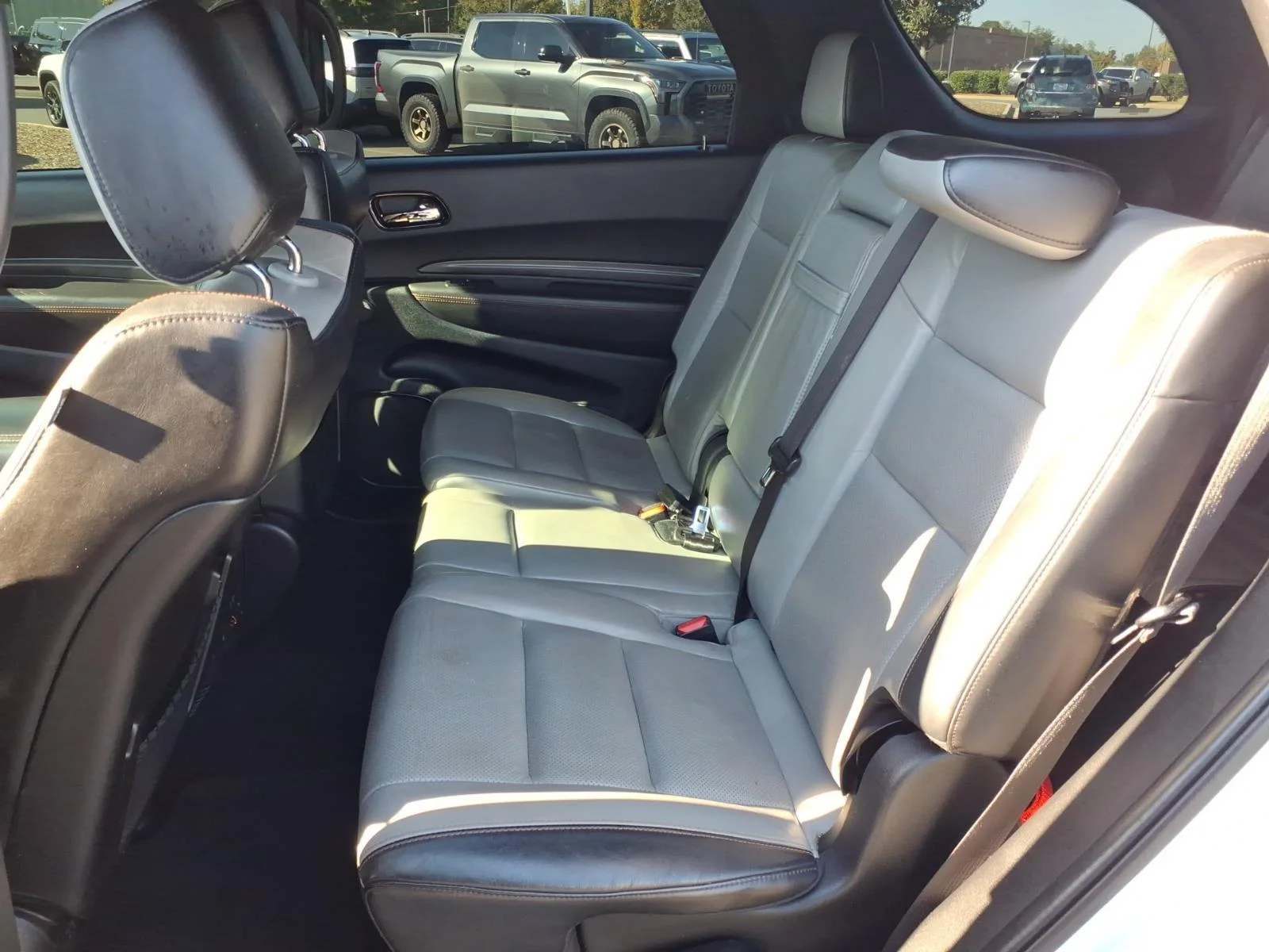 Used 2022 White Knuckle Clearcoat Dodge R/T Plus image 18