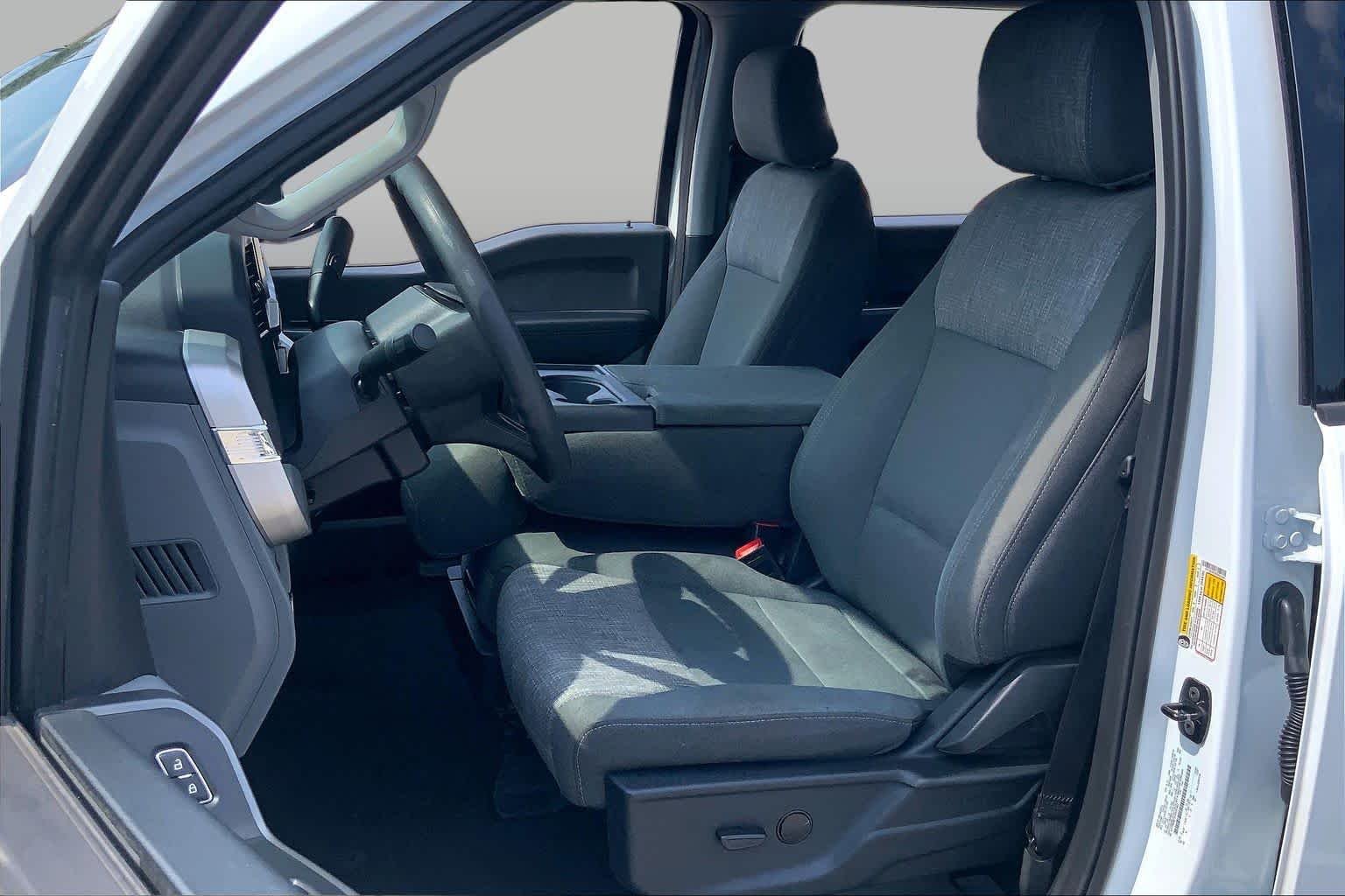 Used 2026 Oxford White Ford XLT image 8