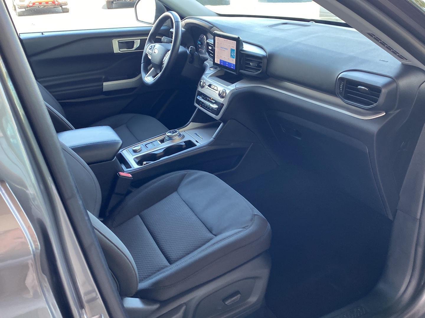 2023 Ford Explorer XLT - Photo 26