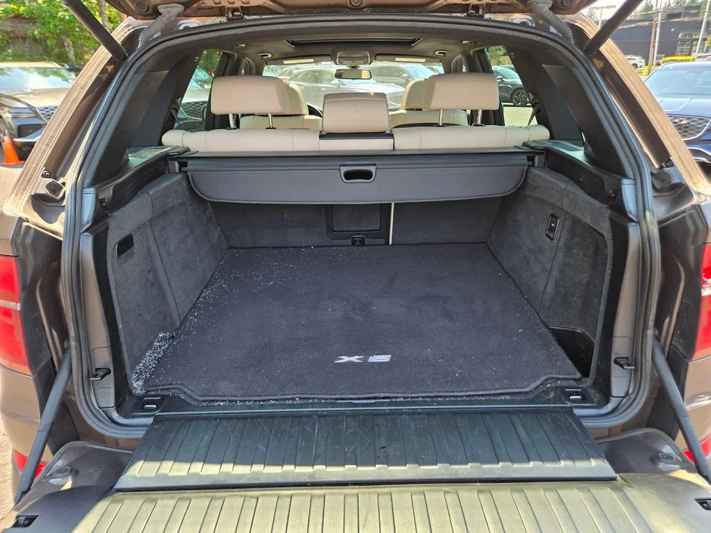 Used 2013 Bronze Metallic BMW xDrive50i image 13