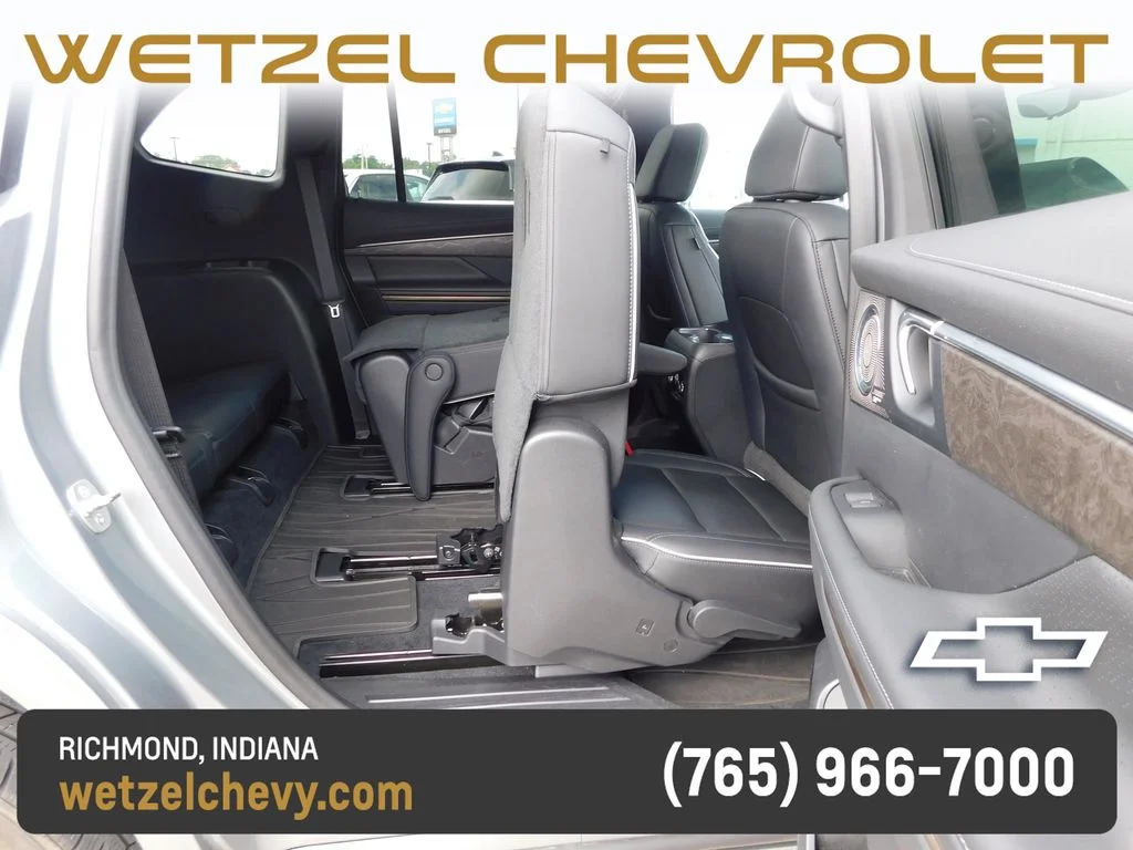 Used 2025 Gray Buick Avenir image 33