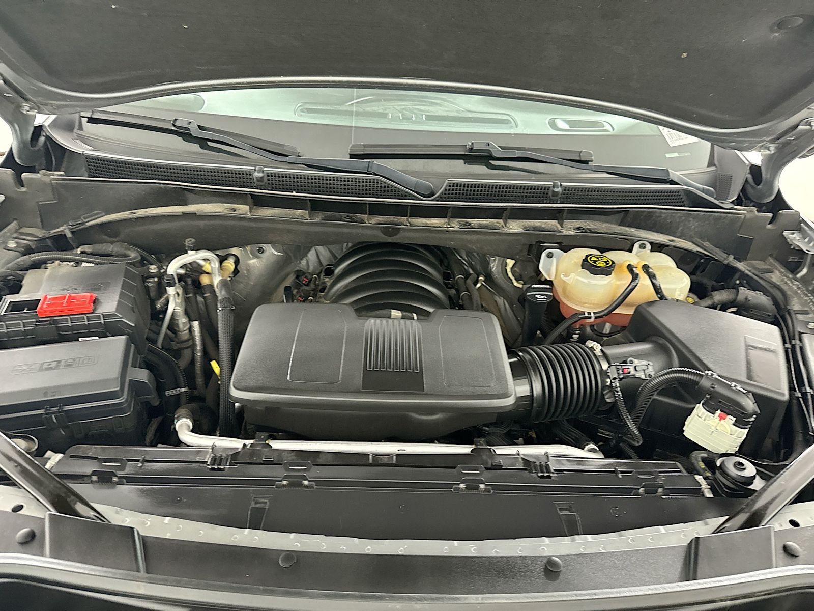 Used 2023 Sterling Metallic GMC SLT image 10