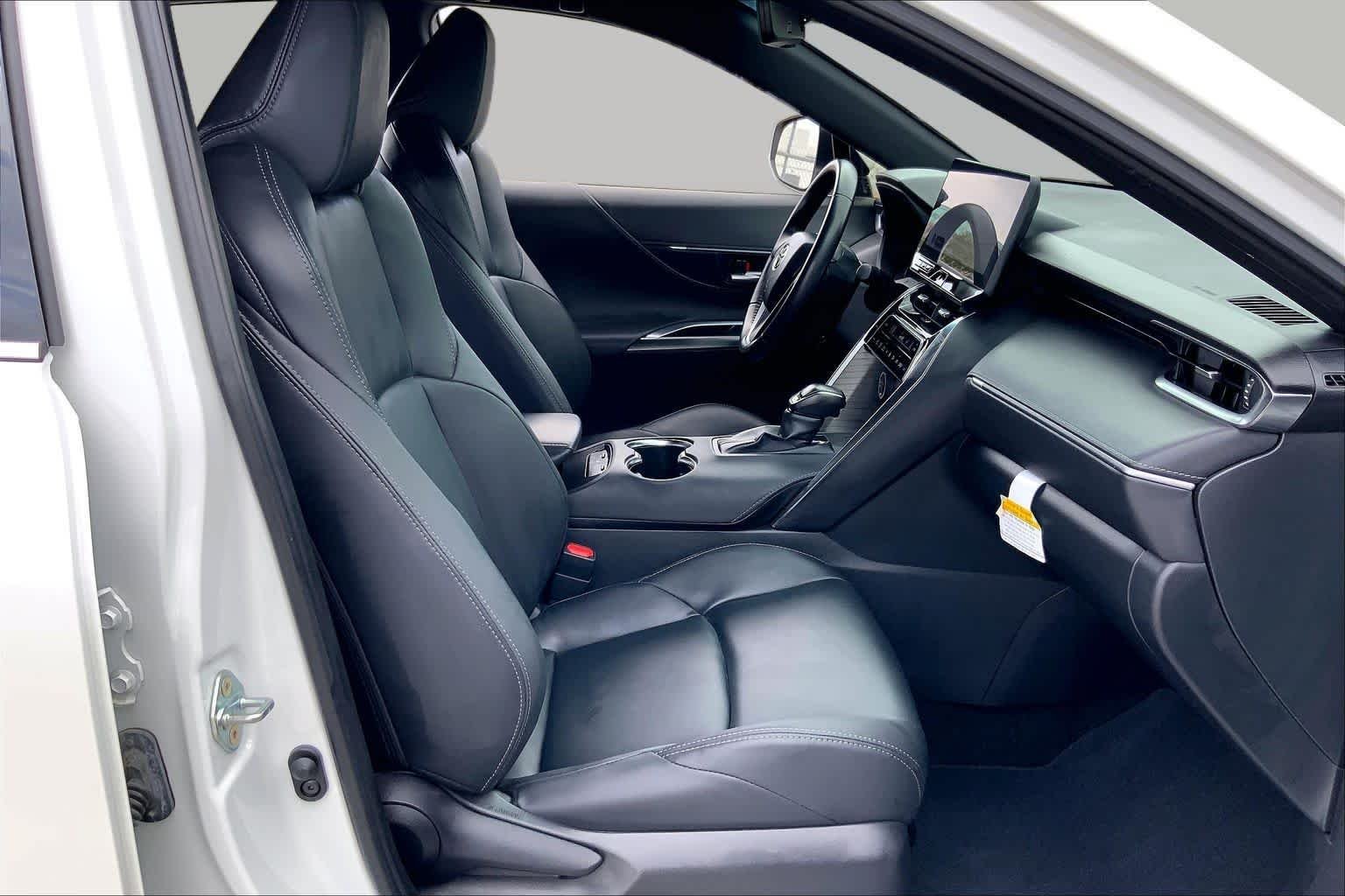 Used 2024 Wind Chill Pearl Toyota XLE image 9