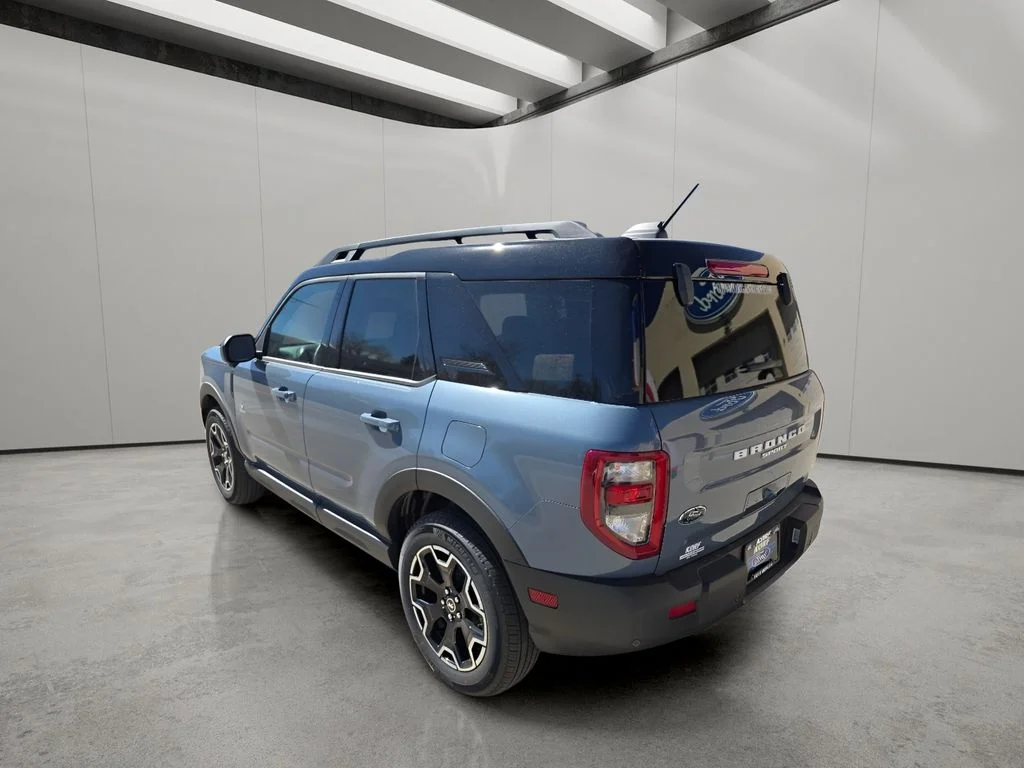 New 2025 Azure Gray Metallic Tri-Coat Ford Outer Banks® image 3