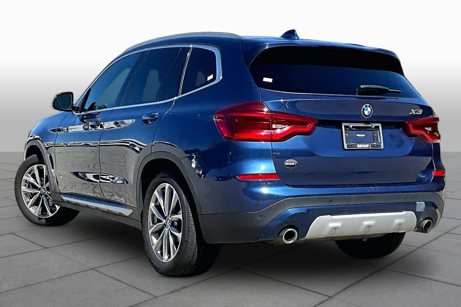 Used 2018 Phytonic Blue Metallic BMW xDrive30i image 12