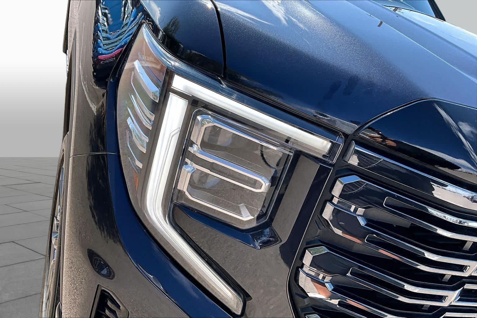 Used 2023 Titanium Rush Metallic GMC Denali Ultimate image 28
