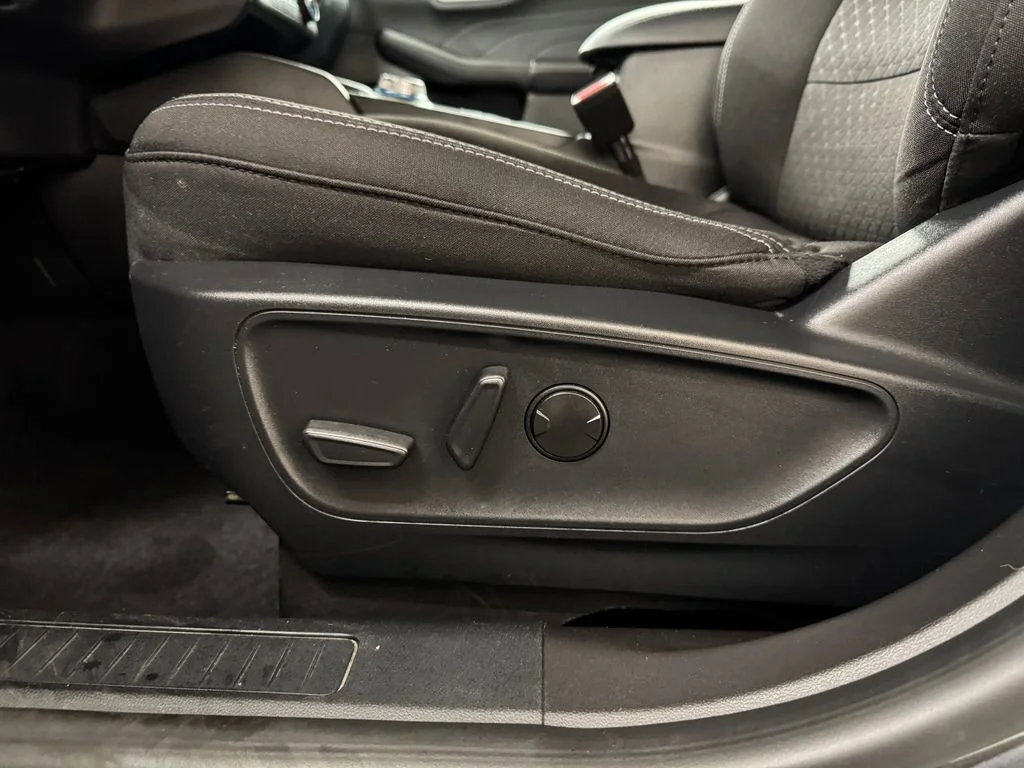 Used 2024 Gray Ford Active image 15