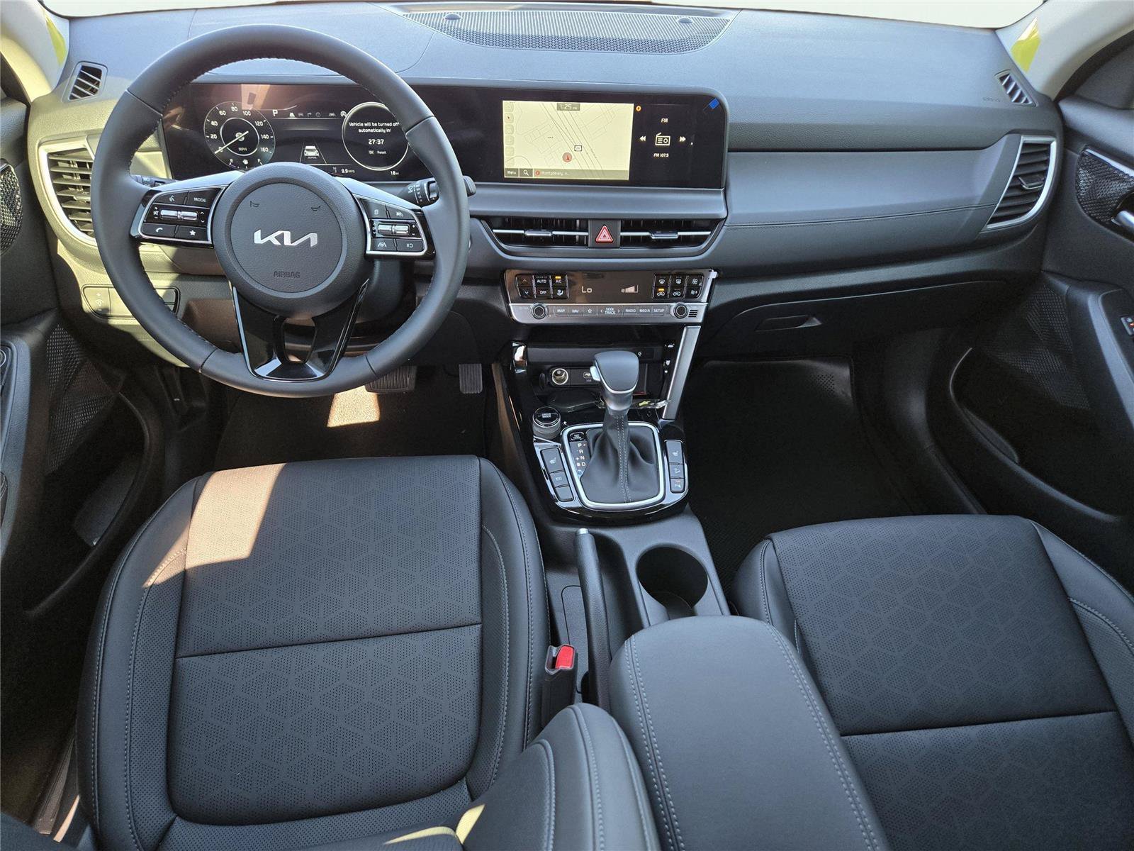 New 2026 Snow White Pearl Kia EX image 19