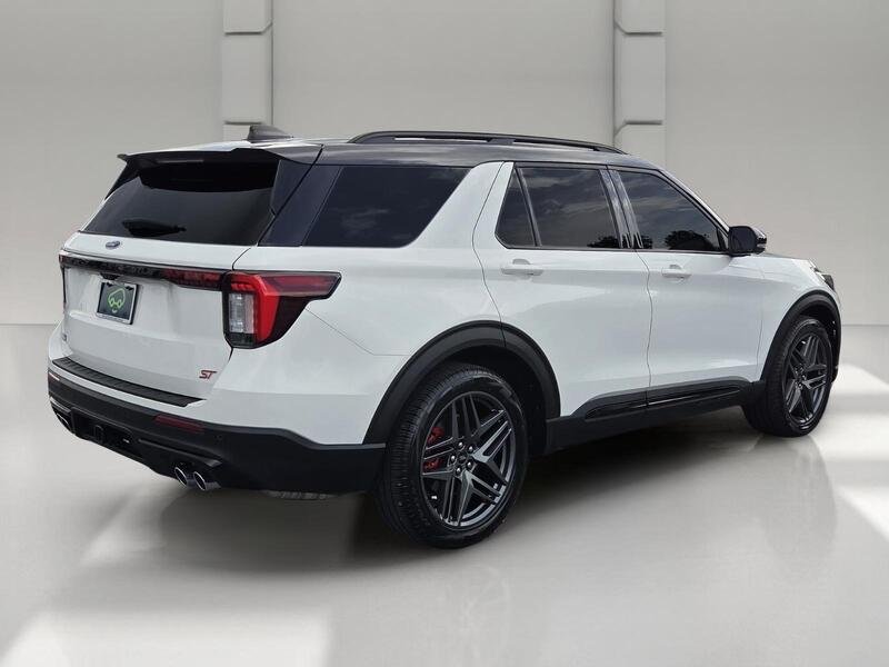 Used 2025 White Metallic FORD ST 4WD image 5